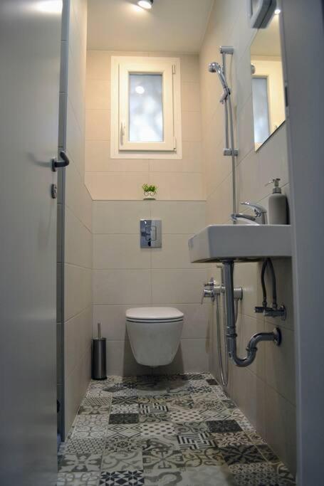 Modern City Center 2 Bedroom Apartment Sofia Esterno foto